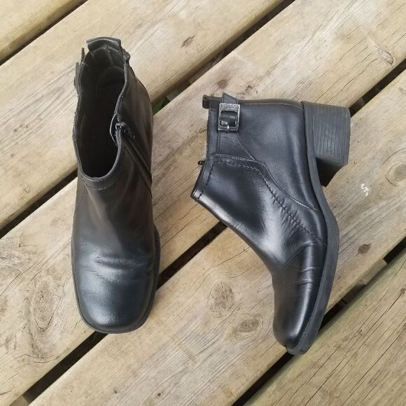 Vintage 90s y2k Square Toe Chunky Heel Black Leather Heeled Ankle Boots Booties - Picture 1 of 9